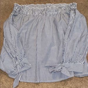 American eagle brand new off the shoulder shirt